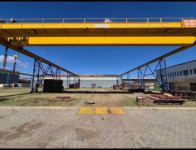 3,000M² INDUSTRIAL YARD TO LET IN ROODEKOP